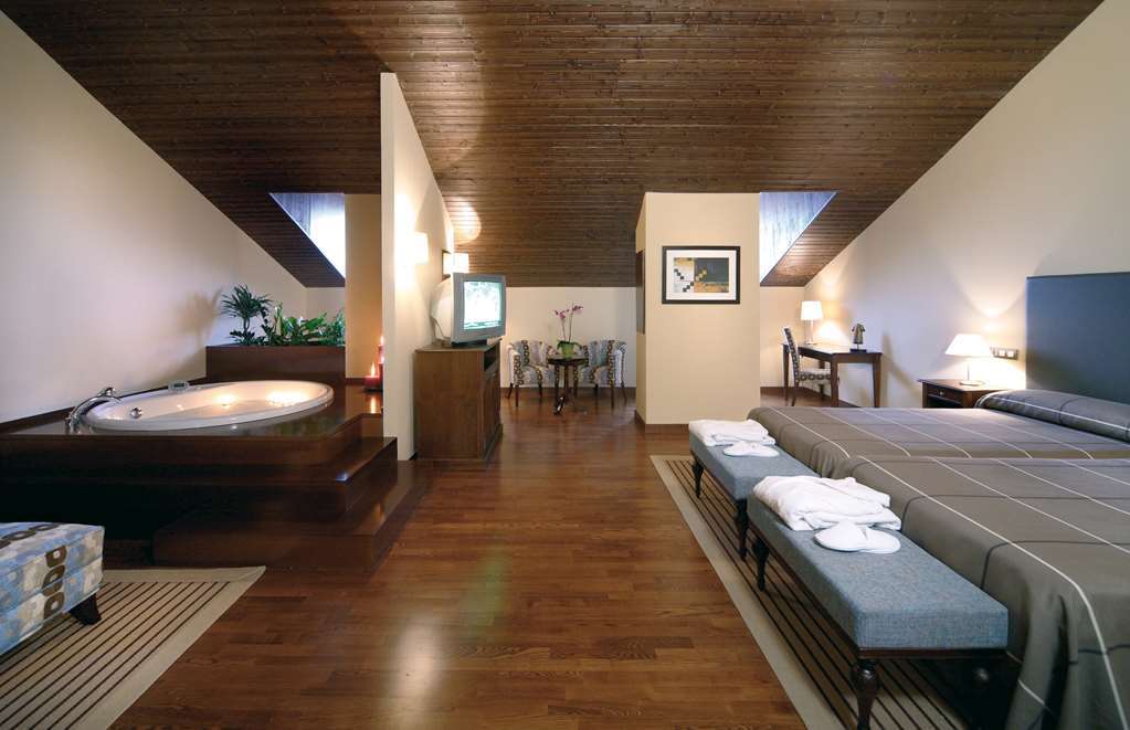 Hotel & Spa Real Badaguas Jaca Phòng bức ảnh